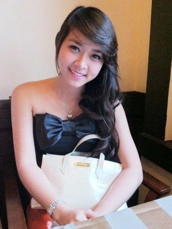 The Timeless Elegance and Radiant Beauty of Vietnamese Star Diep Bao Ngoc