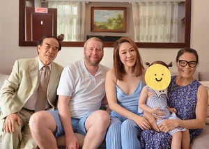 Miss Vietnam Ngo Phuong Lan Happy Marriage with Foreign Husband - image 1