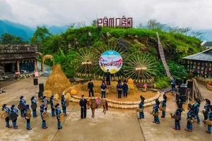 Exploring the Golden Season at Fansipan: The Enchanting May Village Festival - image 8