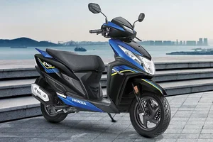 The 2025 Vespa Scooter: A Timeless Fashion Icon or a Smart Luxury Investment? - image 4