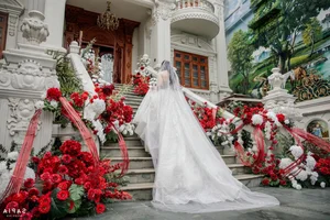 Vietnamese Volleyball Star Viet Huong Reveals Stunning Luxury Villa of Her Husband’s Family - image 3