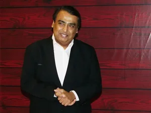 Bên trong cuộc sống xa hoa của tỷ phú giàu nhất Châu Á - Mukesh Ambani - image 1