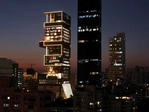 Bên trong cuộc sống xa hoa của tỷ phú giàu nhất Châu Á - Mukesh Ambani - image 2