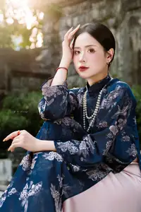 Elegant Traditional Ao Dai Beauty: Capturing Asian Grace in Golden Hour Light. - image 2