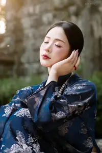Elegant Traditional Ao Dai Beauty: Capturing Asian Grace in Golden Hour Light. - image 9