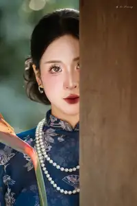 Elegant Traditional Ao Dai Beauty: Capturing Asian Grace in Golden Hour Light. - image 0