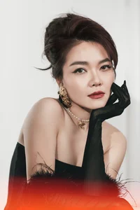 Stunning Comebacks and Surprises in Vietnam's Sisters Who Make Waves - image 4