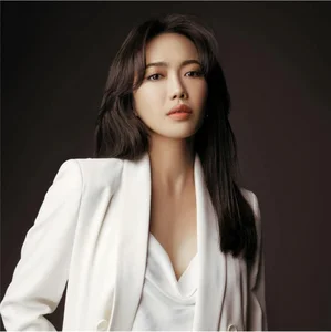 Stunning Comebacks and Surprises in Vietnam's Sisters Who Make Waves - image 7
