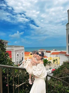 Vietnamese Showbiz June 5: Chiem Quoc Thai Family Update and Huong Giang's Rating - image 28