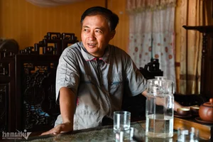 The Legend of the Green Beer Glass: Preserving the Traditional Craft of Glass Blowing in Xoi Tri Village - image 0