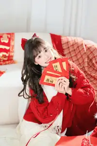 YiTuYu Vol.8524: Xia Yu Xiao Nian Embraces Lunar New Year in Radiant Red Sweater Style - image 14