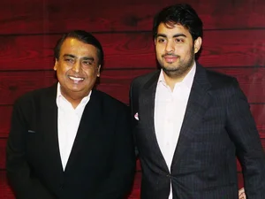 Meet the Heirs: The Accomplished Children of Billionaire Mukesh Ambani - image 8