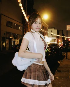 Gen Z Fashion Trends: How Influencers are Redefining the Exposed Lingerie Aesthetic - image 4
