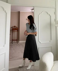 10 Stylish Ways to Wear A-Line Skirts: The Ultimate Flattering Fashion Guide - image 9