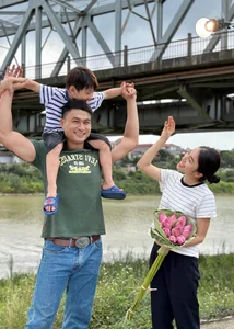 The Talented Child Star of Lang Trong Pho: A Rising Korean-Style Heartthrob - image 10