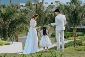 Khuong Ngoc Shares Private Life and Fatherhood Journey After One Year of Marriage - image 5