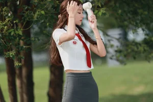 Captivating Portraits: YiTuYu Art Language Vol.7392 Featuring the Graceful Zhou Zhou - image 0