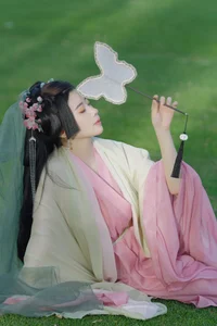 Exploring the Visual Elegance of YiTuYu Art Language Vol.4877 Model 641 - image 19