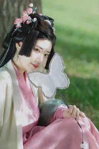 Exploring the Visual Elegance of YiTuYu Art Language Vol.4877 Model 641 - image 0