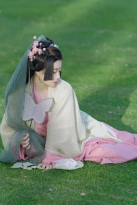 Exploring the Visual Elegance of YiTuYu Art Language Vol.4877 Model 641 - image 22