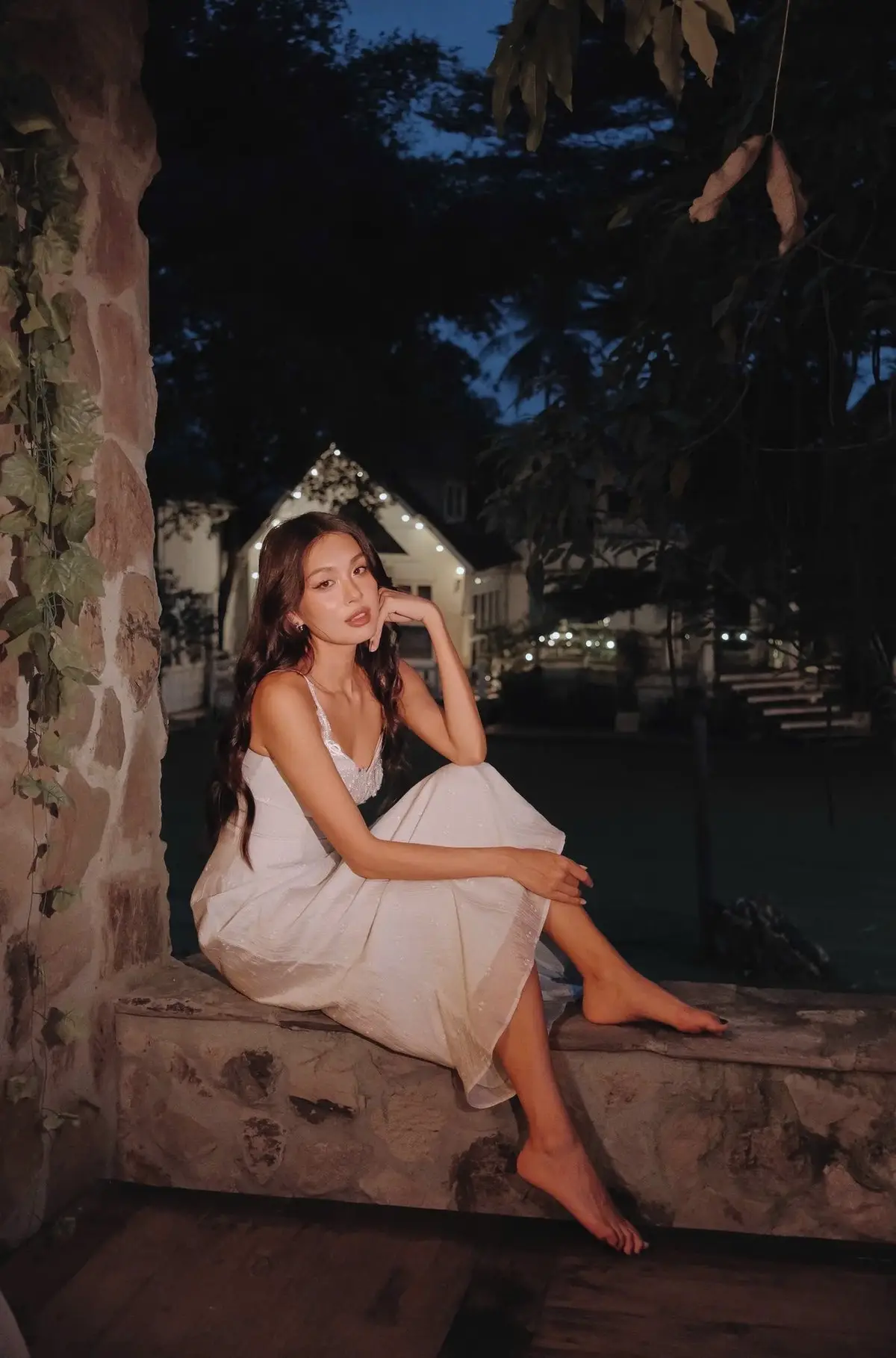 Runner-up Thao Nhi Le's Dazzling Year-End Festival Fashion: An Irresistible Look.