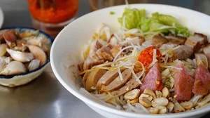 Discover the 12 Best Local Dishes in Da Nang: A Culinary Guide to Vietnam’s Coastal Flavors - image 6