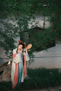 YITUYU Natural Light Portrait Photography Featuring Songbing Jiujiu - image 0