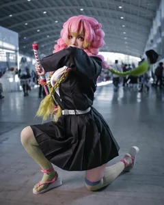 111+ Best Mitsuri Kanroji Cosplay: The Beautiful Love Hashira - image 30