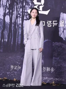 Get the Look: Kim Go Eun’s Chic Minimalist Fashion from the Hit Movie 'Exhuma' - image 1