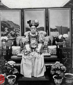 Unveiling the Real Faces of Emperor Guangxu’s Concubines: Rare Historical Gallery of the Qing Dynasty - image 0