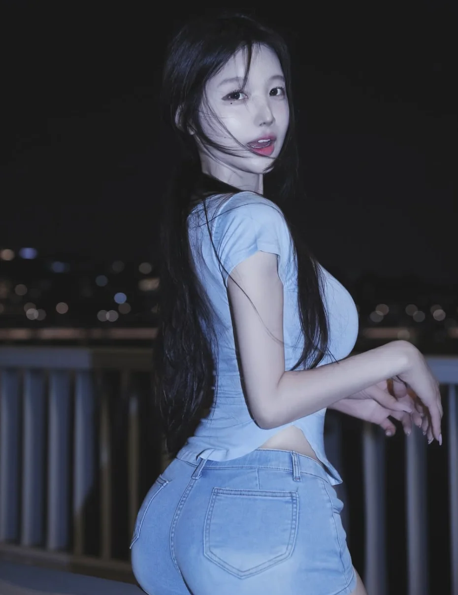 Korean Street Style Trends: The Bold Evolution of Summer Fashion