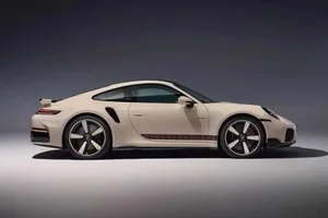 Exclusive Porsche 911 Turbo S Sadu Edition Debuts: A Limited Masterpiece for Elite Collectors - image 9
