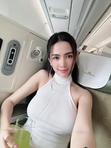 Phan Thi Mo Discusses her Luxury Lifestyle and the Surprising Challenges of Finding a Partner in the Spotlight - image 10