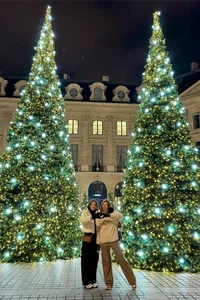 Khanh Thi and Phan Hien Celebrate an Early Christmas with Their Children - image 4