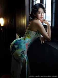 Elegant Modern Cheongsam Fashion and Oriental Aesthetic Photography: XiuRen No.10749 Featuring the Graceful Lilyanna - image 19