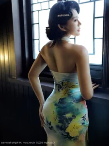 Elegant Modern Cheongsam Fashion and Oriental Aesthetic Photography: XiuRen No.10749 Featuring the Graceful Lilyanna - image 21
