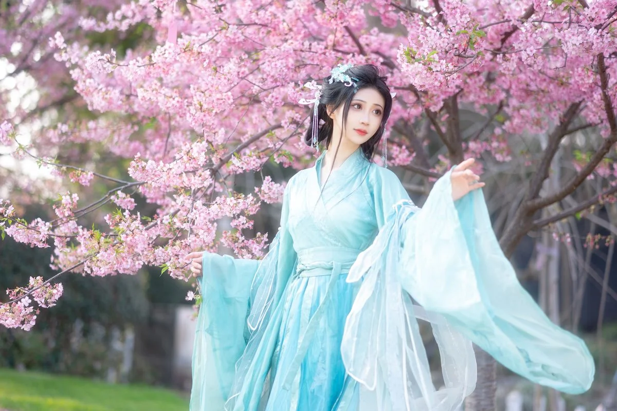Art Language Vol.4212 Qi Luo Sheng De Xiao Su Su: Elegance Captured in Every Frame