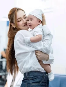 Vietnamese Star News Aug 4: Truong Giang - Nha Phuong’s Third Child and Rare Nostalgic Photos - image 1