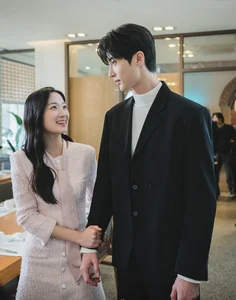 Byeon Woo Seok and Kim Hye Yoon Break the Internet with Viral Social Media Post - image 0