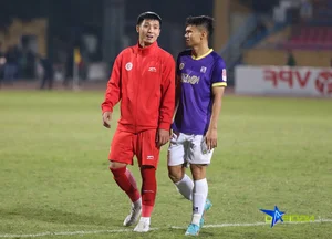 Bui Tien Dung's Daughter Braves the Cold to Support Her Father - image 1