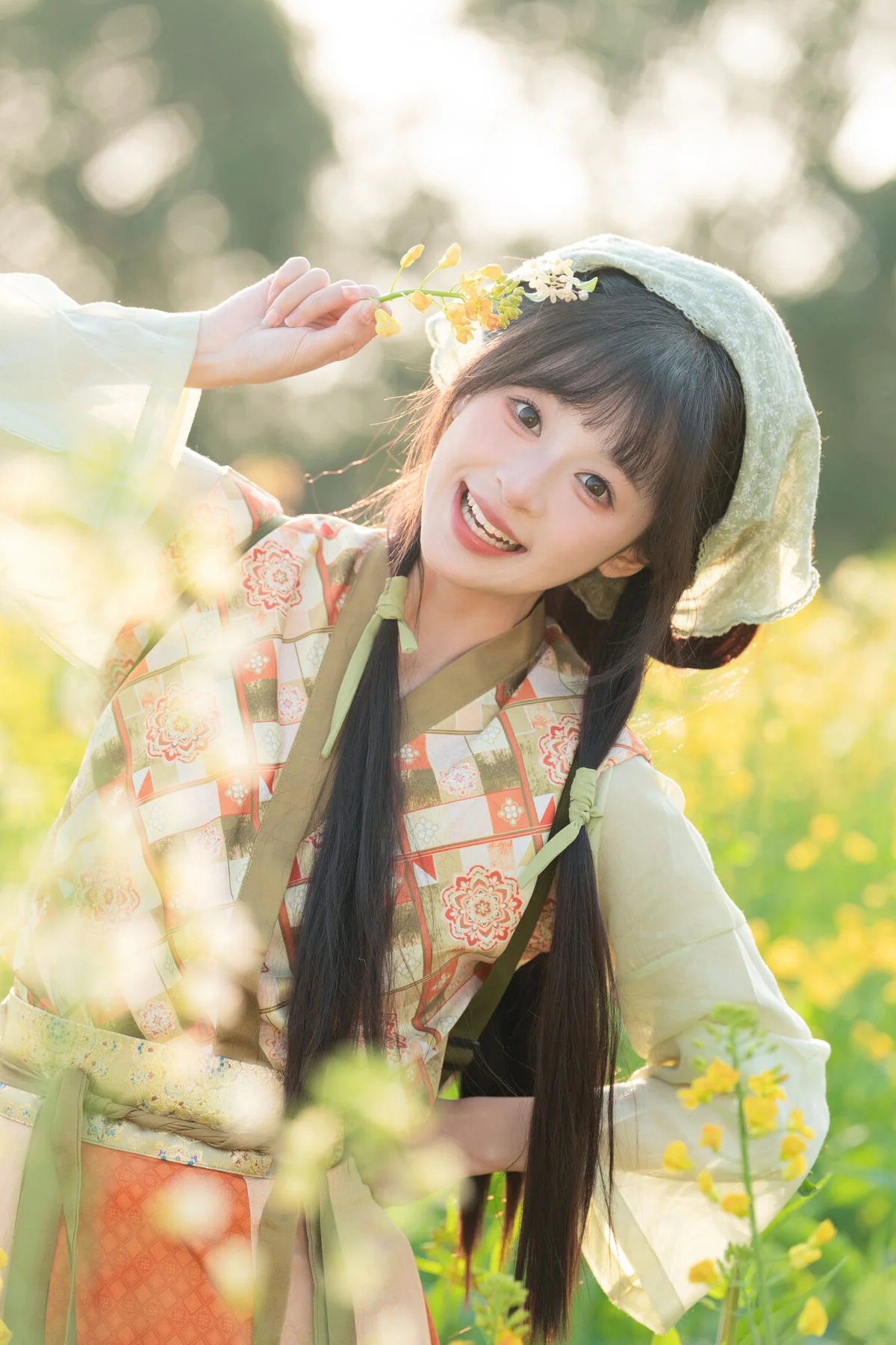 Lạc Bước Giữa Đồng Hoa Cải Vàng Cùng Nàng Thơ Xia Yu Xiao Nian