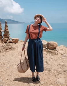 Hai Tu Redefines Beach Style with Minimalist and Elegant Look - image 0