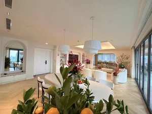 Luxury Living: Inside the Grand Mansions of Vbiz Stars Do My Linh and Linh Rin - image 8