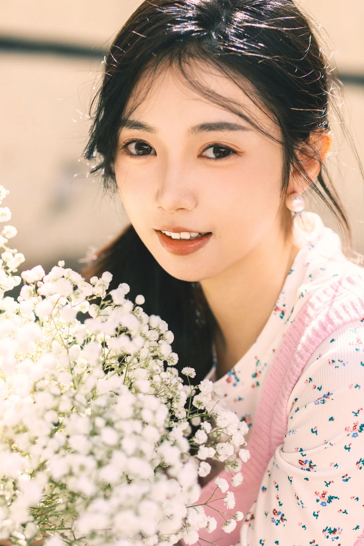 YiTuYu Art Language Vol.6840: Model Shi Xiao Wan Zi Photography Showcase