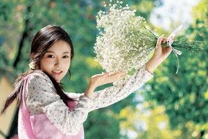 YiTuYu Art Language Vol.6840: Model Shi Xiao Wan Zi Photography Showcase - image 6
