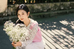 YiTuYu Art Language Vol.6840: Model Shi Xiao Wan Zi Photography Showcase - image 13