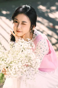 YiTuYu Art Language Vol.6840: Model Shi Xiao Wan Zi Photography Showcase - image 2