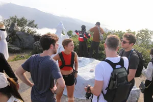 Ban Co Peak Sees Tourism Surge Following Bill Gates’ Scenic Tea Visit - image 7