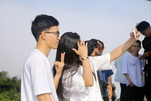 Ban Co Peak Sees Tourism Surge Following Bill Gates’ Scenic Tea Visit - image 8