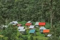 Discover Quang Phu Cau Incense Village: Vibrant Red Hue Draws Tourists Near Hanoi - image 3